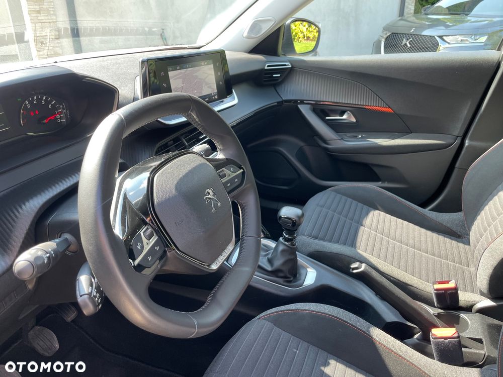 Peugeot 2008 PureTech 100 Allure - 27