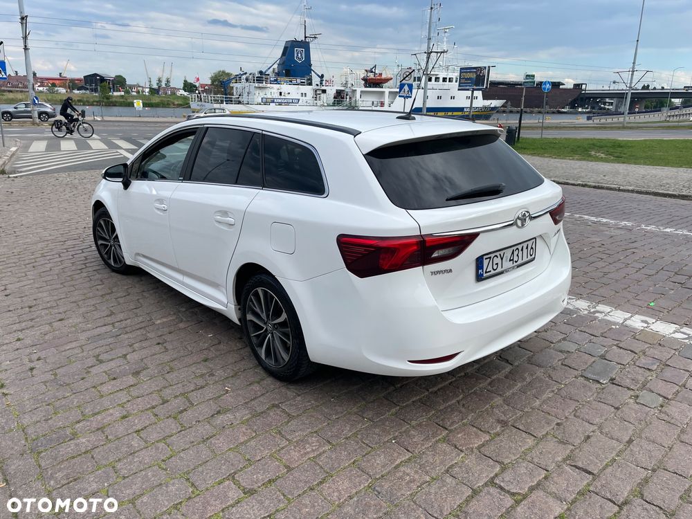 Toyota Avensis - 6