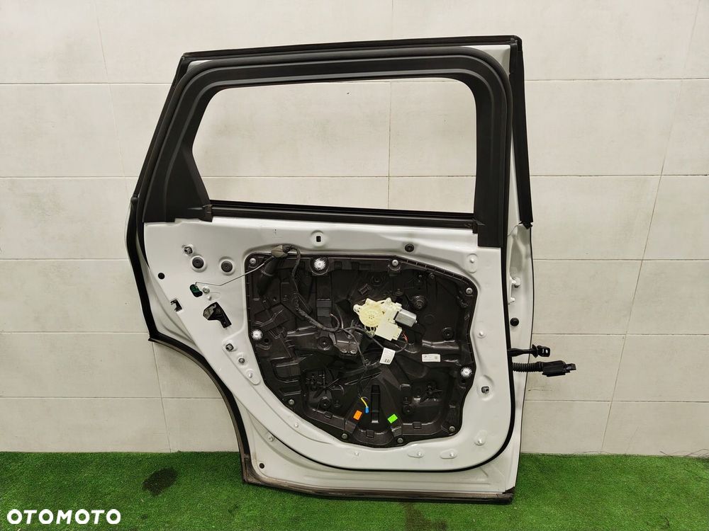 BMW XM G09 DRZWI LEWY TYŁ A96 - 3