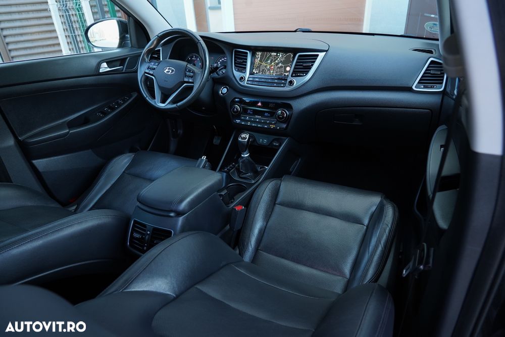 Hyundai Tucson 2.0 CRDI 4WD 6MT Premium - 25