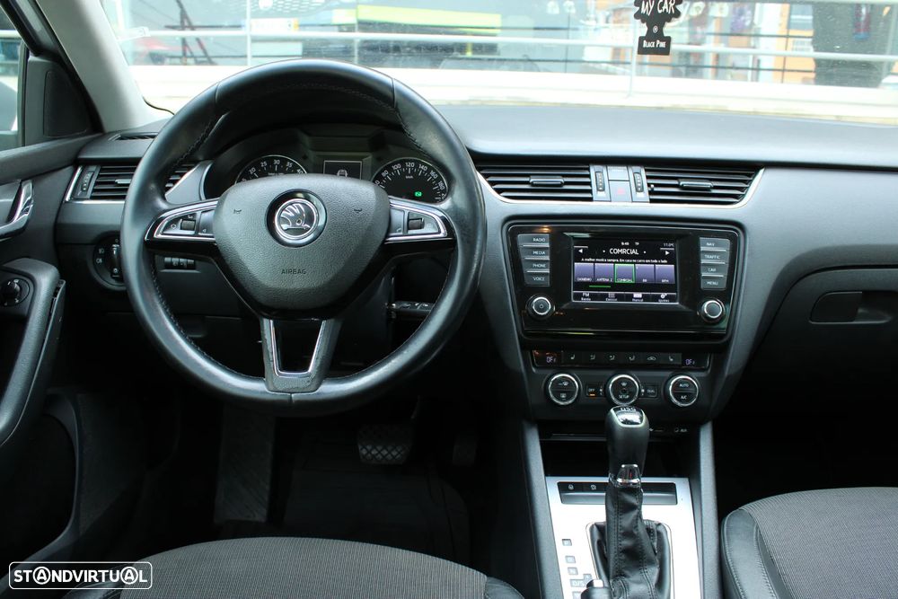 Skoda Octavia Break 1.6 TDI DPF DSG Classic - 10