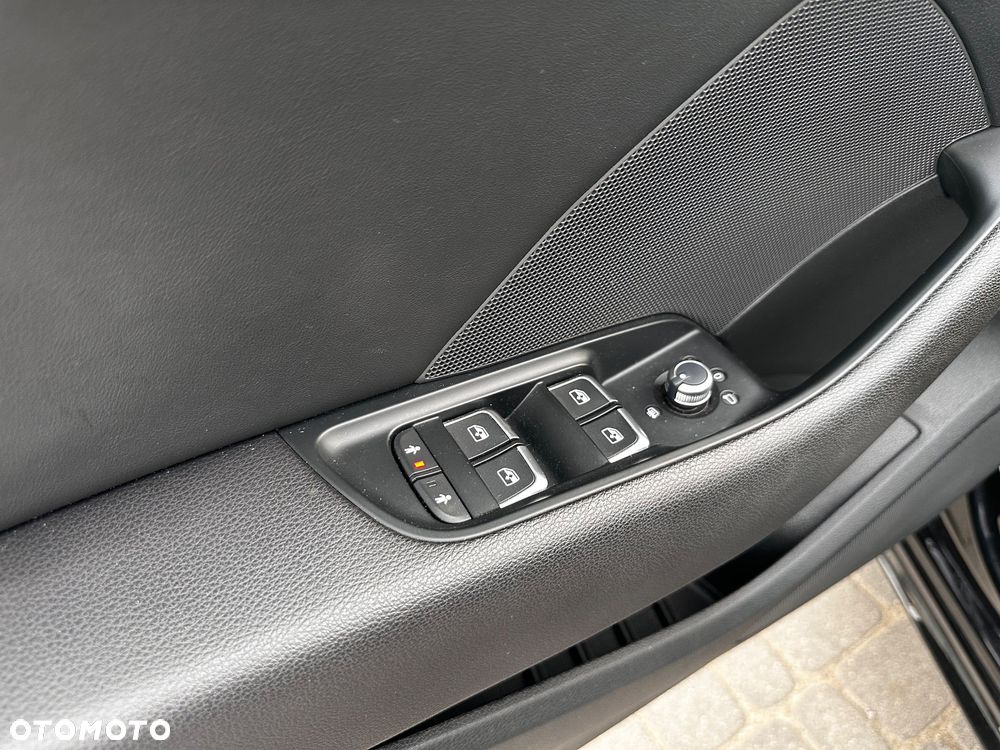 Audi A3 Sportback 35 TFSI S tronic S line - 19