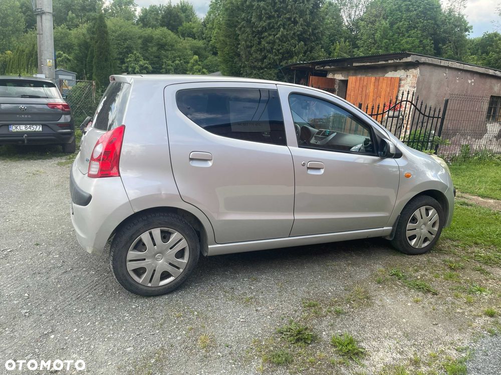 Nissan Pixo - 3
