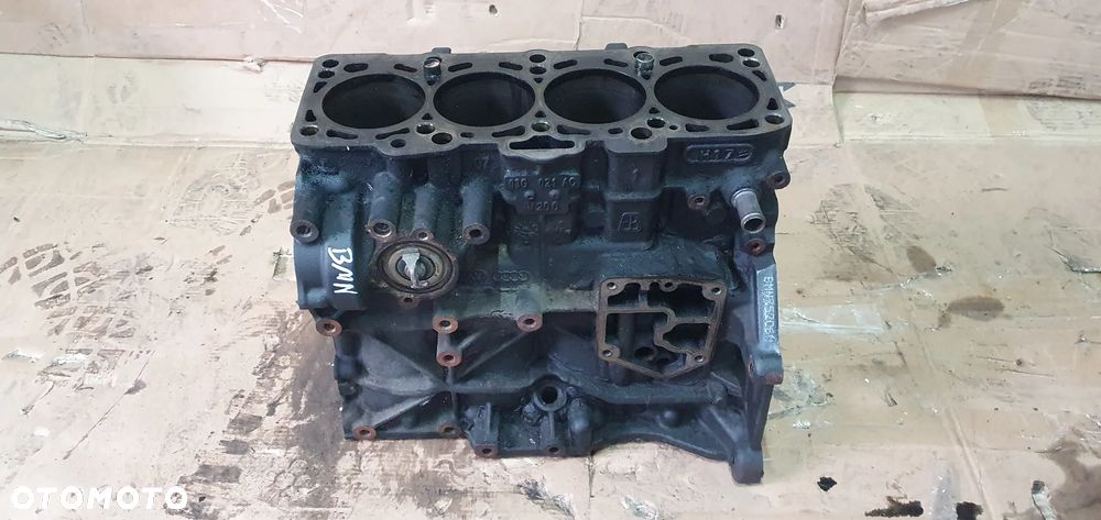 Silnik blok silnika słupek dół VW Audi Skoda Seat 2.0 TDI BMN 03G021AC - 2