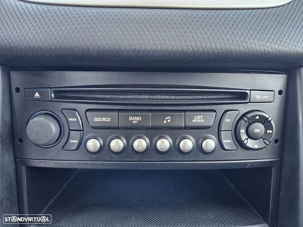 Peugeot 207 1.4 16V Trendy - 29