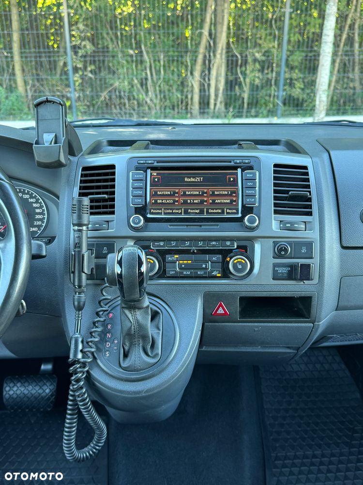Volkswagen Caravelle - 31