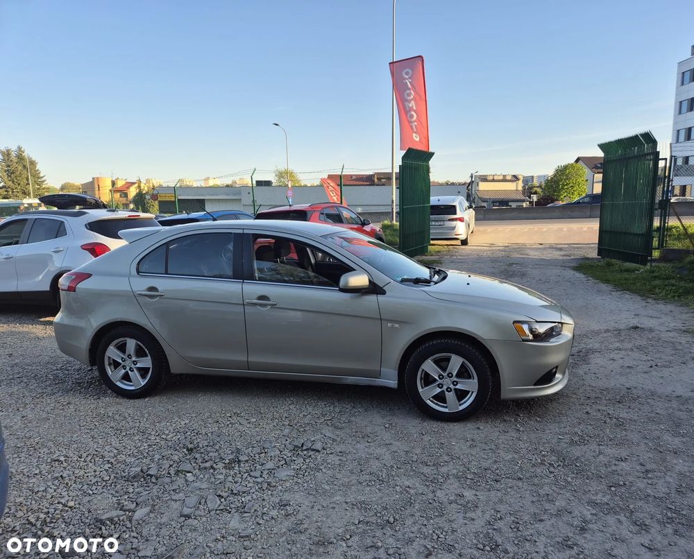 Mitsubishi Lancer 1.8 Inform LPG - 4