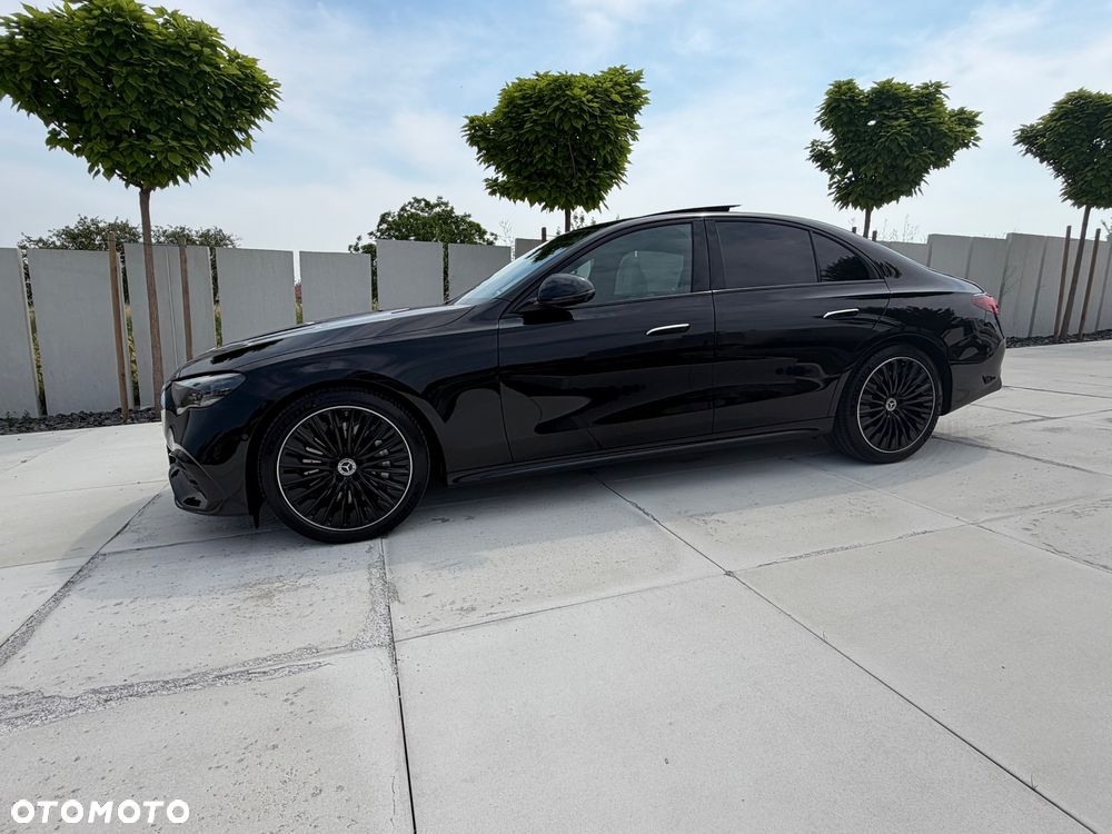 Mercedes-Benz Klasa E 220 d mHEV Exclusive 9G-Tronic - 3
