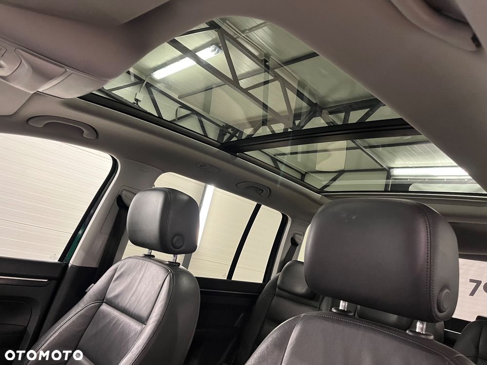 Volkswagen Touran 1.6 TDI DPF BlueMotion Technology Highline - 21