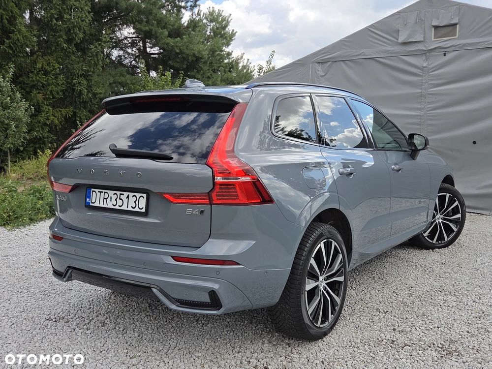 Volvo XC 60 B4 D AWD Ultimate Dark - 4