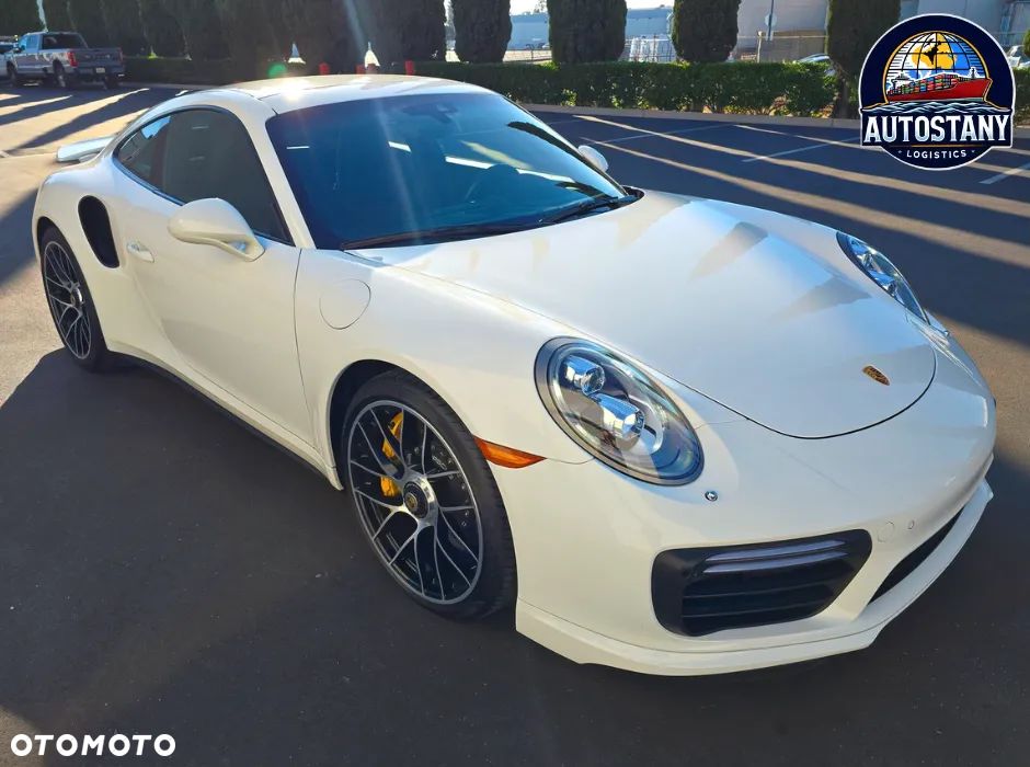 Porsche 911 Turbo S - 1