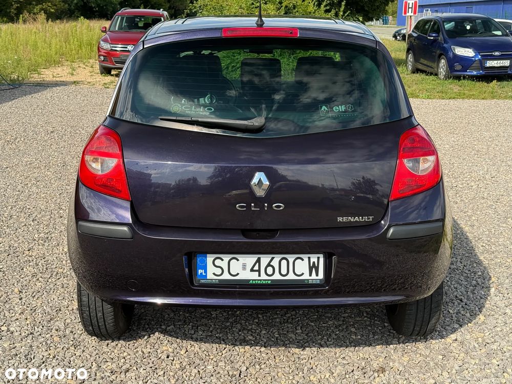 Renault Clio - 9