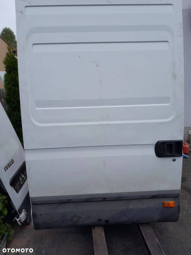Drzwi boczne gołe Iveco Daily 10r - 2