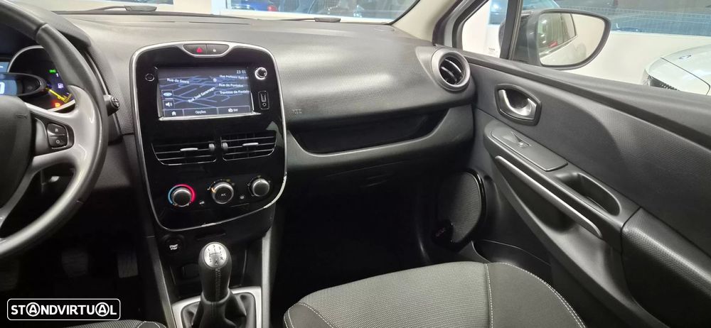 Renault Clio Sport Tourer 1.5 dCi - 12