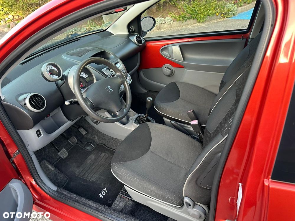 Peugeot 107 - 14