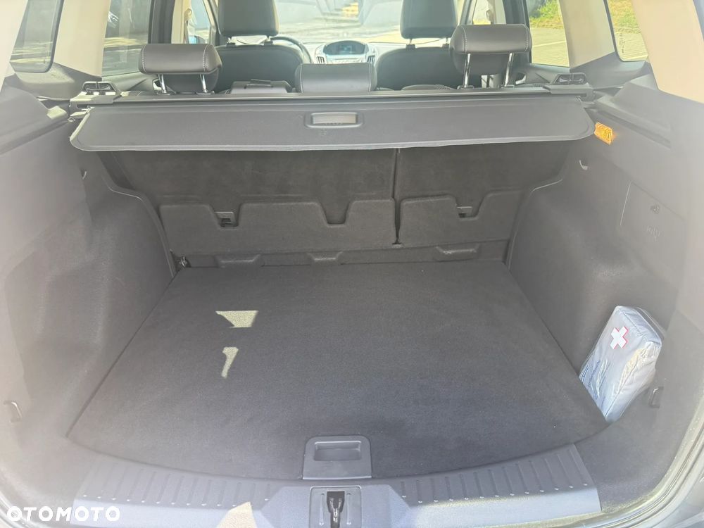 Ford Kuga 2.0 TDCi Titanium FWD - 27