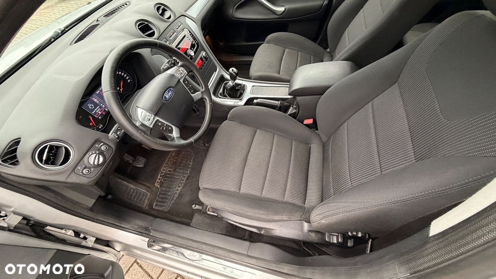 Ford Mondeo 2.0 TDCi Titanium - 11