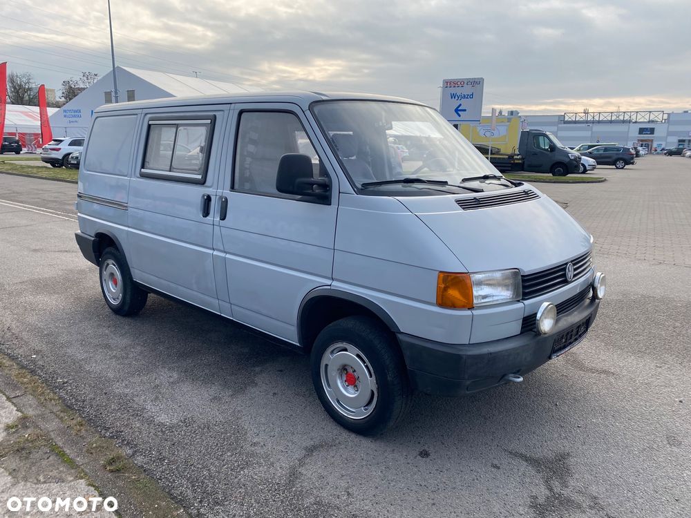 Volkswagen Caravelle - 3