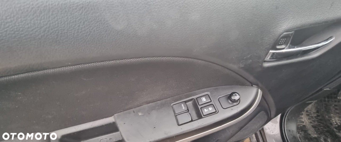 Suzuki Baleno - 11