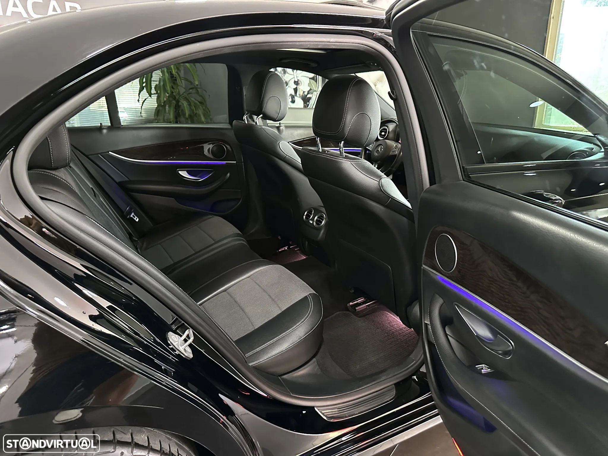 Mercedes-Benz E 220 d AMG Line - 25