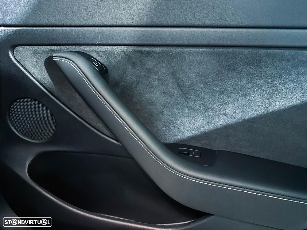 Tesla Model 3 Long Range AWD Dual Motor - 23