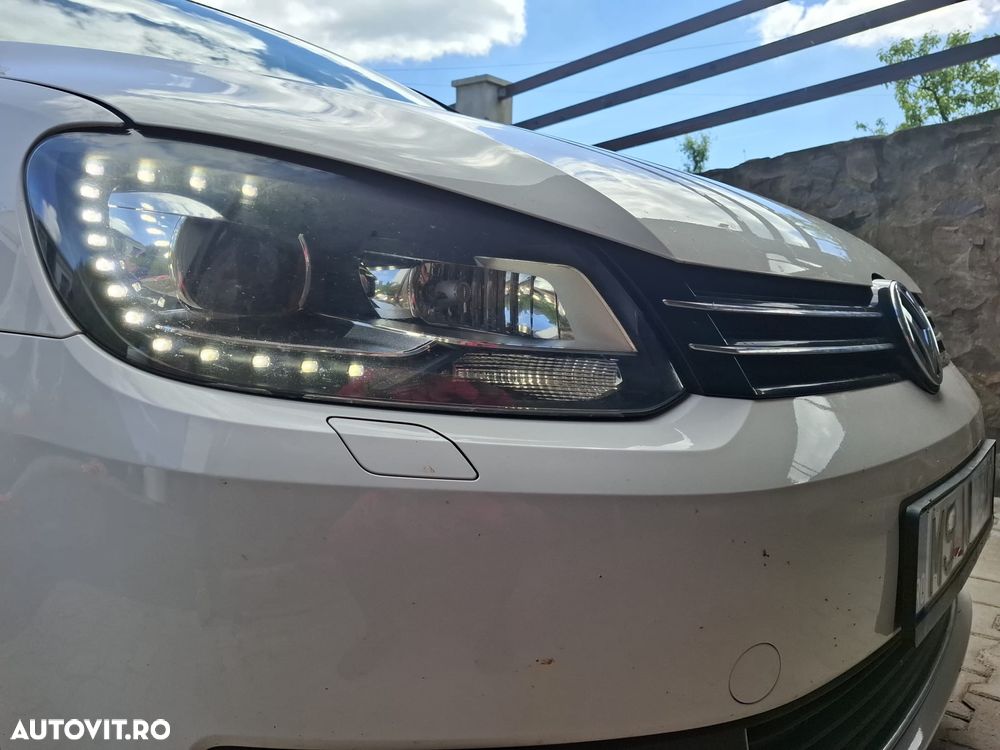 Volkswagen Touran 2.0 TDI DSG Comfortline - 3