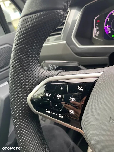 Volkswagen Tiguan - 16