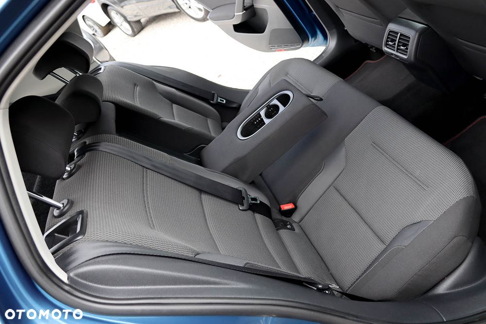 Volkswagen Golf 1.2 TSI BlueMotion Technology Cup - 28