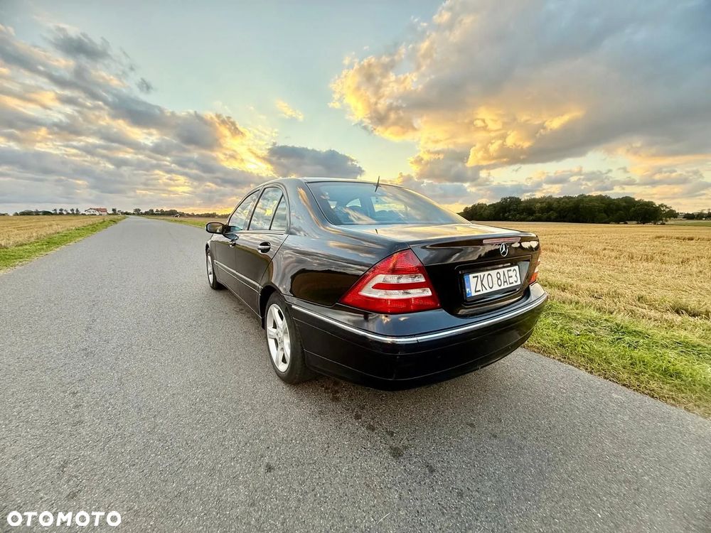 Mercedes-Benz Klasa C 180 Kompressor Automatik Avantgarde - 16