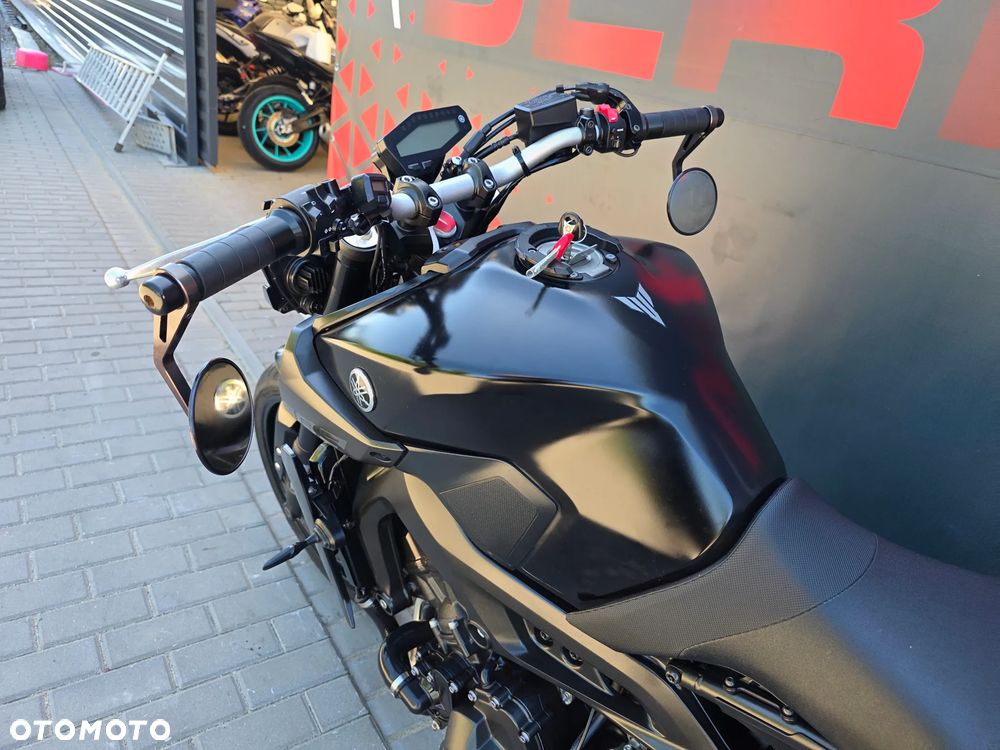 Yamaha MT - 9