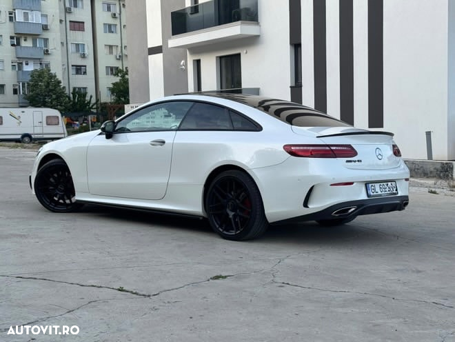 Mercedes-Benz E 300 Coupe 9G-TRONIC AMG Line - 14