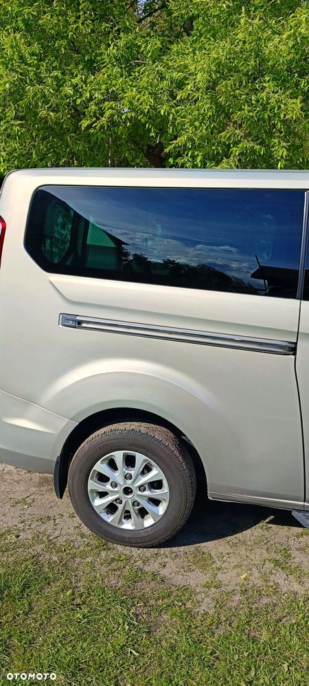 Ford Tourneo Custom - 16