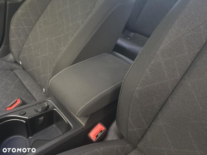 Volkswagen Golf - 14