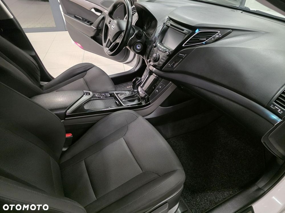 Hyundai i40 Kombi blue 1.7 CRDi DCT Premium - 18