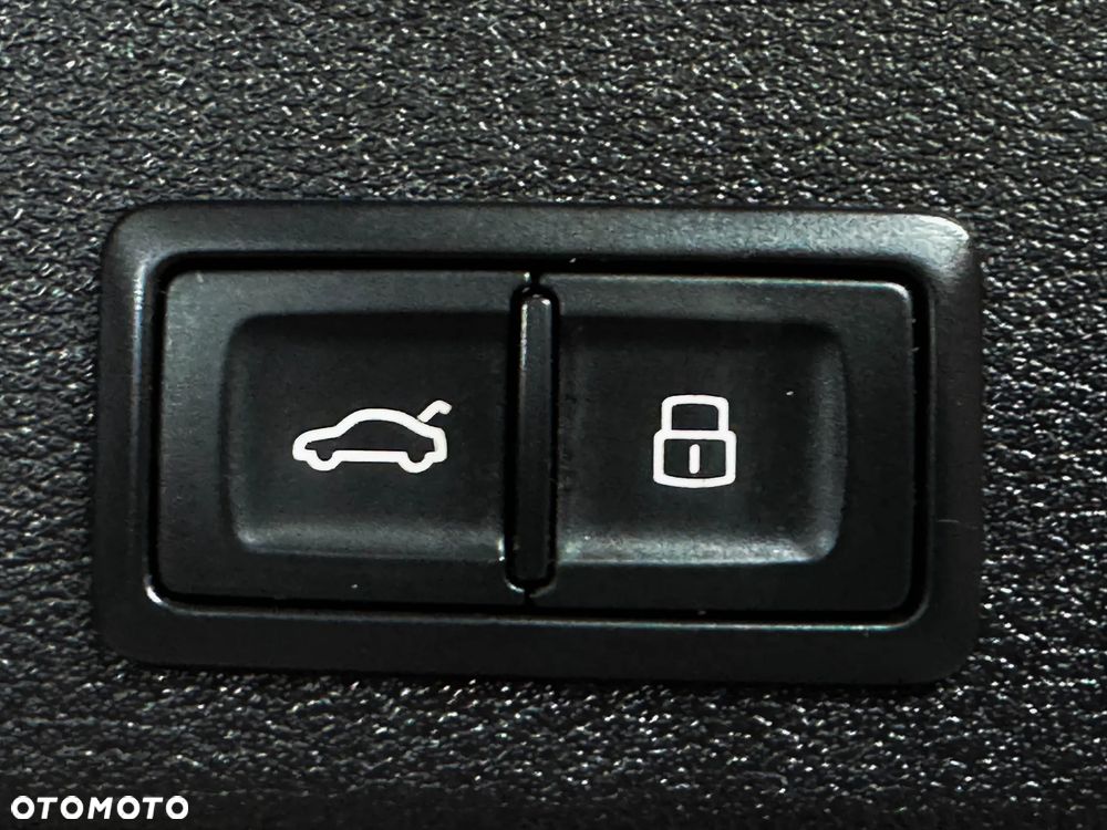 Audi A4 Avant 40 TDI quattro S tronic S line - 19