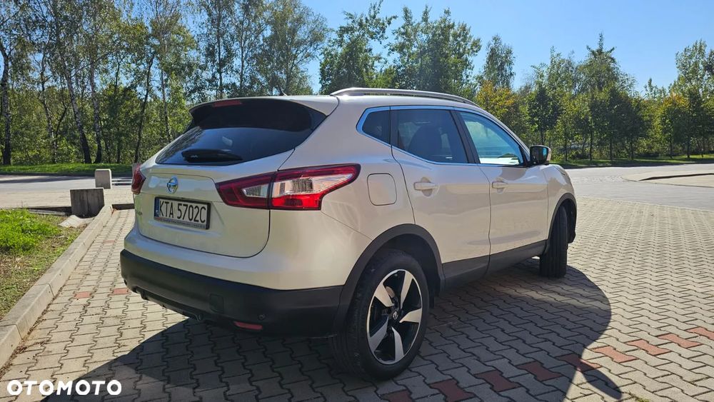 Nissan Qashqai 1.6 DIG-T N-Connecta - 4