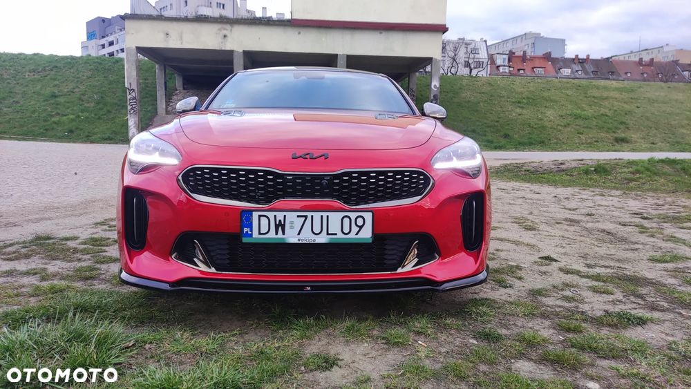 Kia Stinger - 9