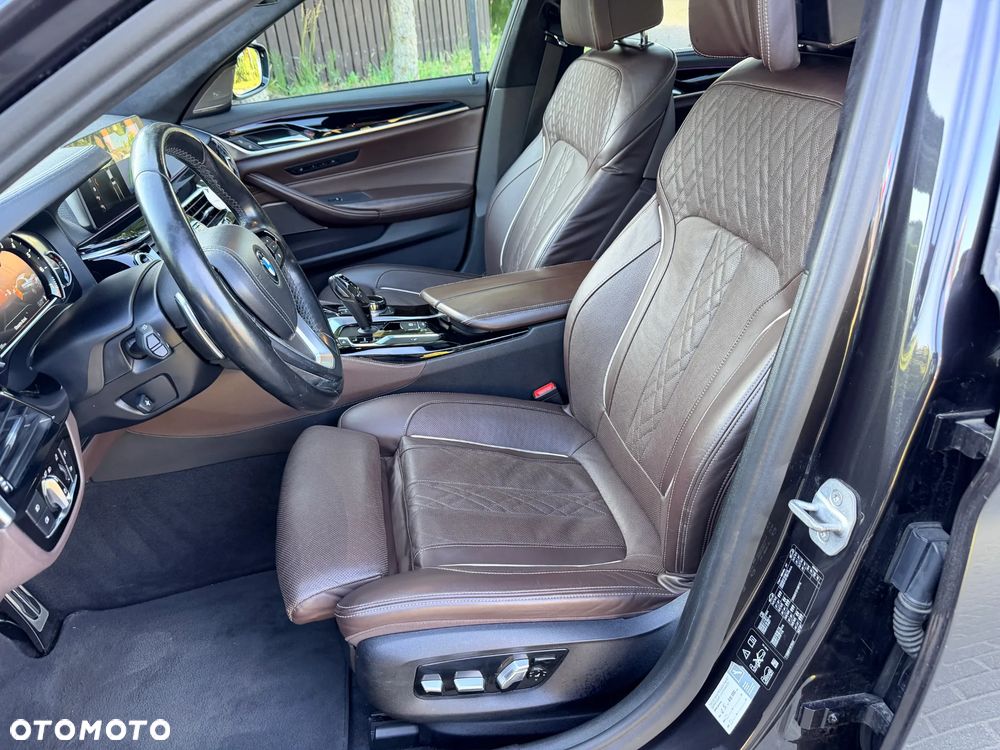 BMW Seria 5 530i xDrive M Sport sport - 12