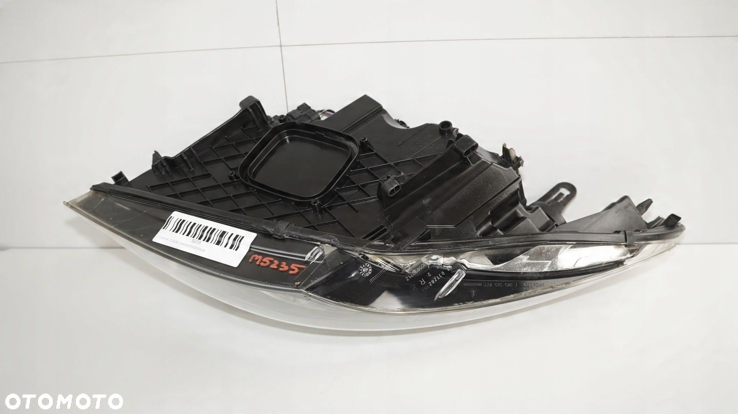 LAMPA PRAWY PRZÓD PRZEDNIA RENAULT MEGANE III 08-12R - 9