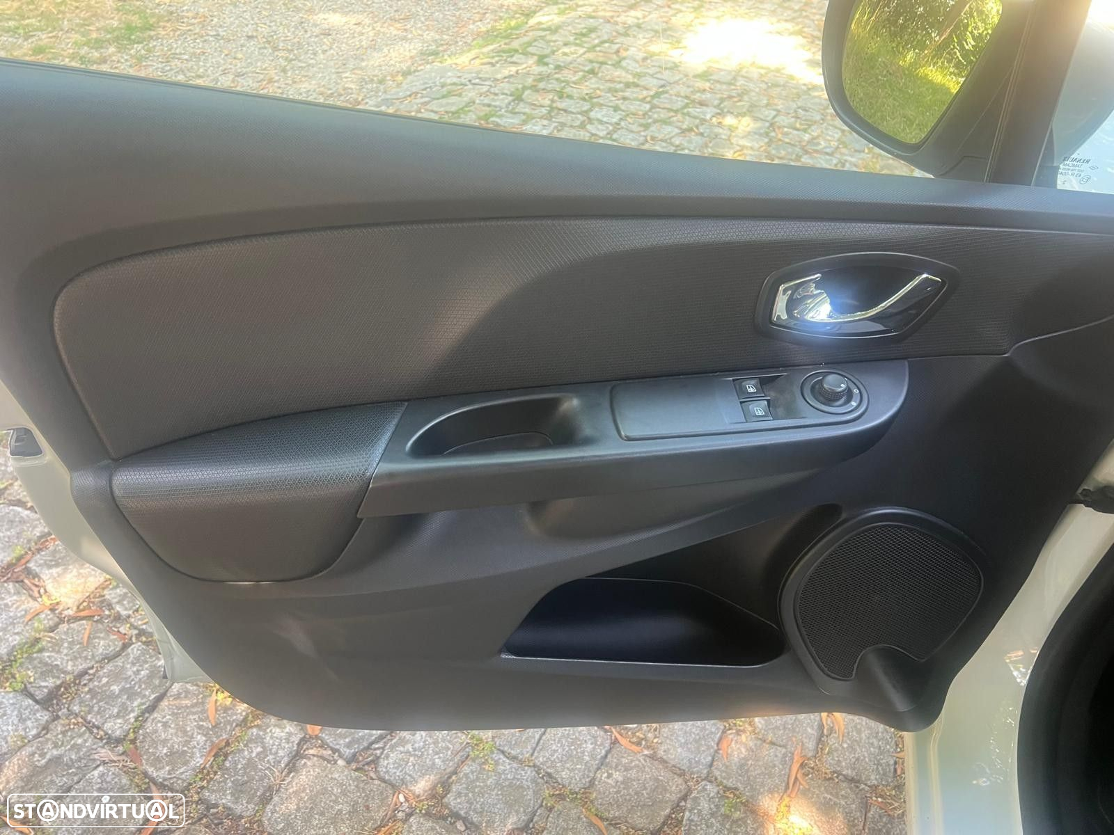 Renault Clio 1.5 dCi Comfort - 10