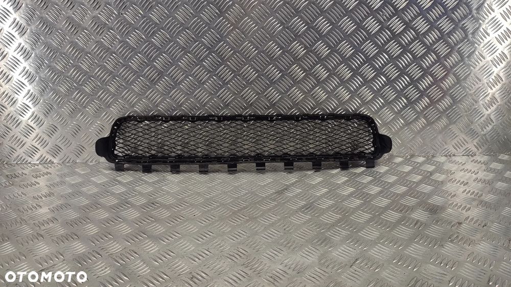 VW TOUAREG 7L 03-06R KRATKA ATRAPA ZDERZAKA SRODKOWA 7L6853678 B