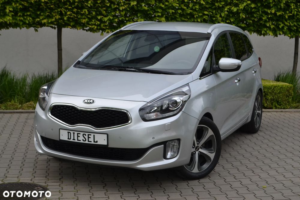 Kia Carens - 2
