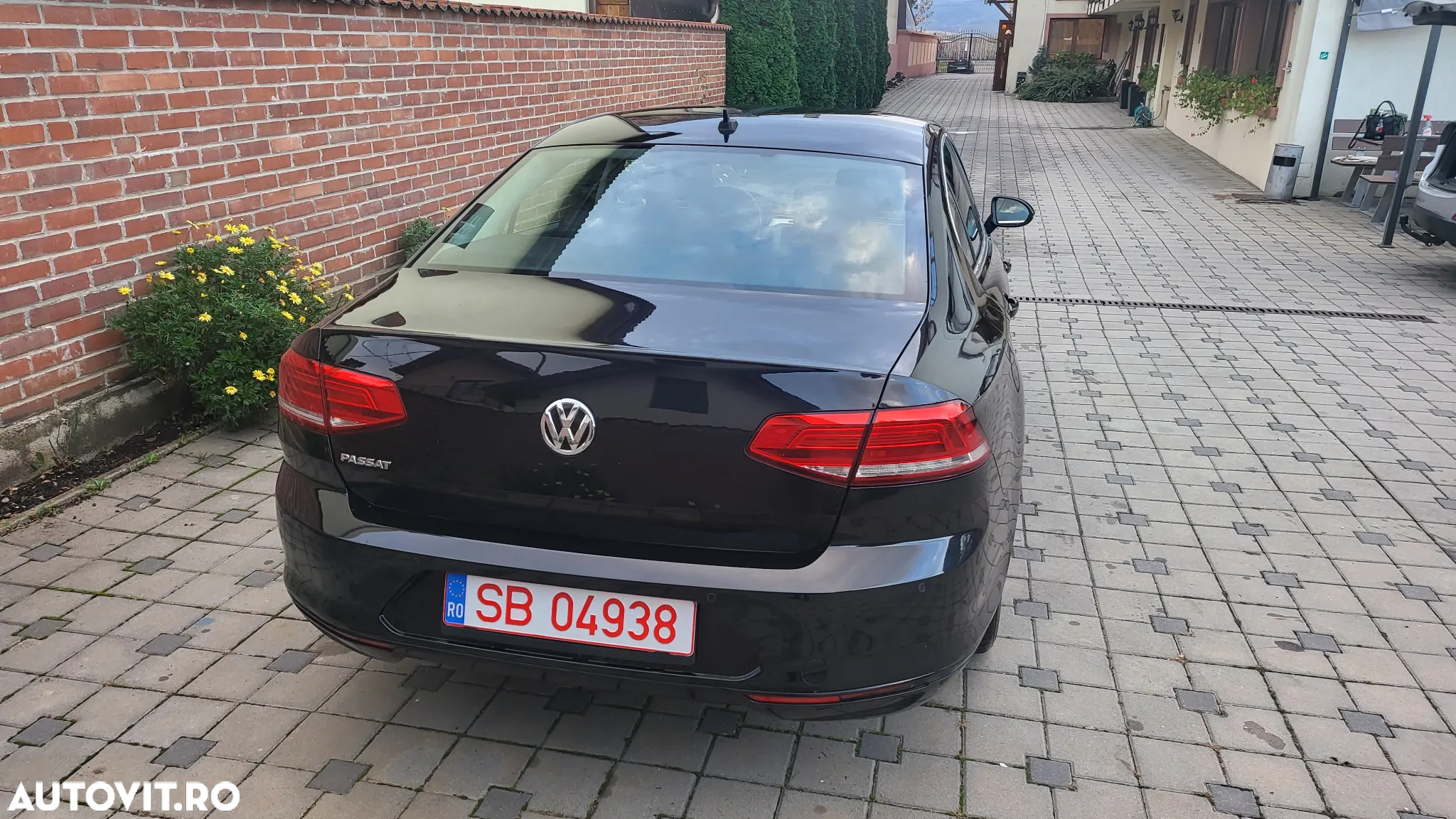 Volkswagen Passat - 8