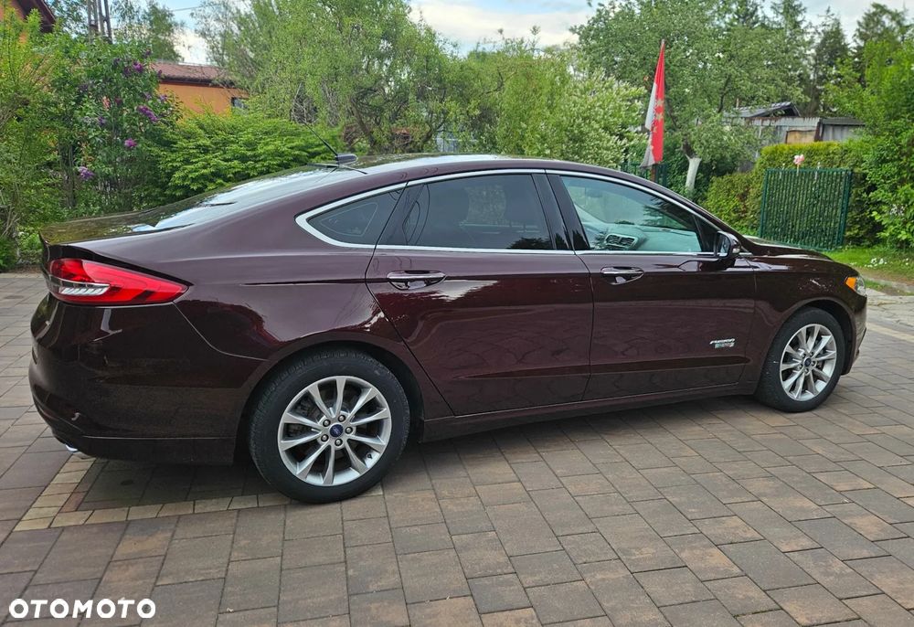 Ford Fusion - 10