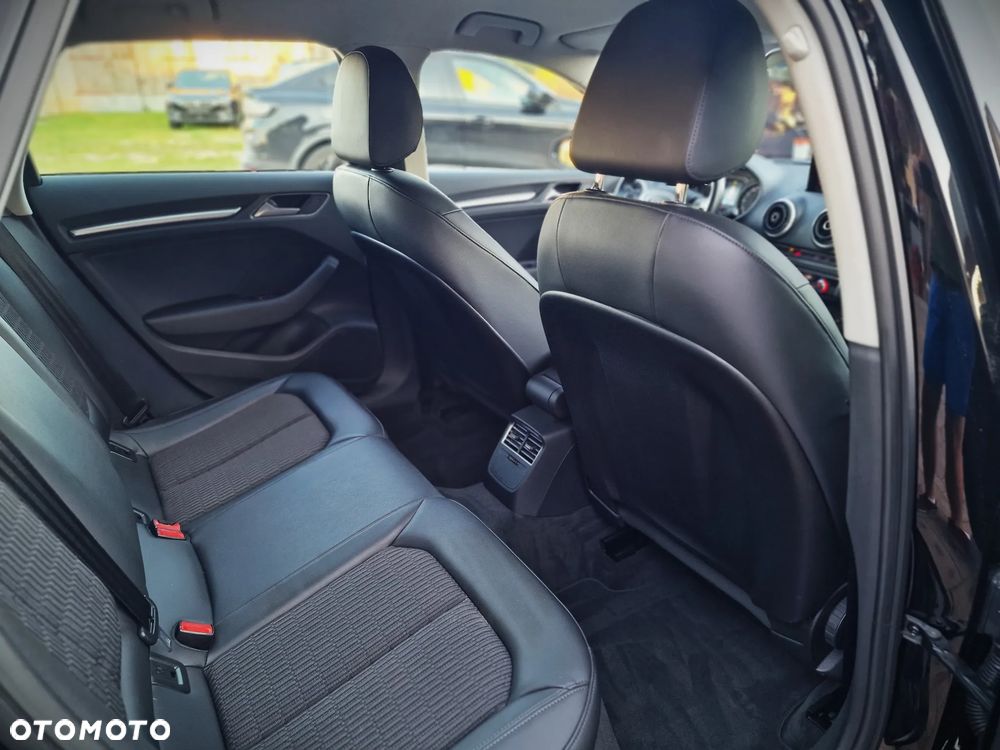 Audi A3 Sportback 1.4 TFSI CoD Ambiente - 28