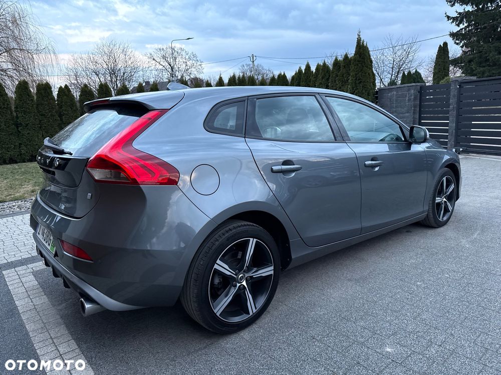 Volvo V40 D3 Geartronic RDesign - 11