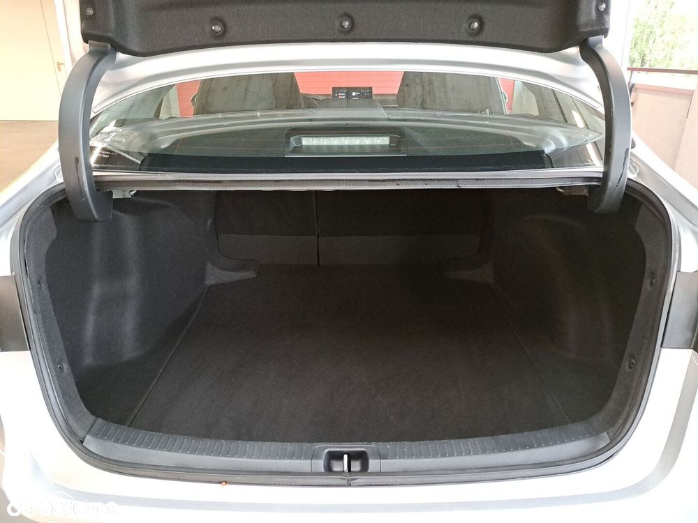 Toyota Corolla 1.8 Hybrid Comfort - 14