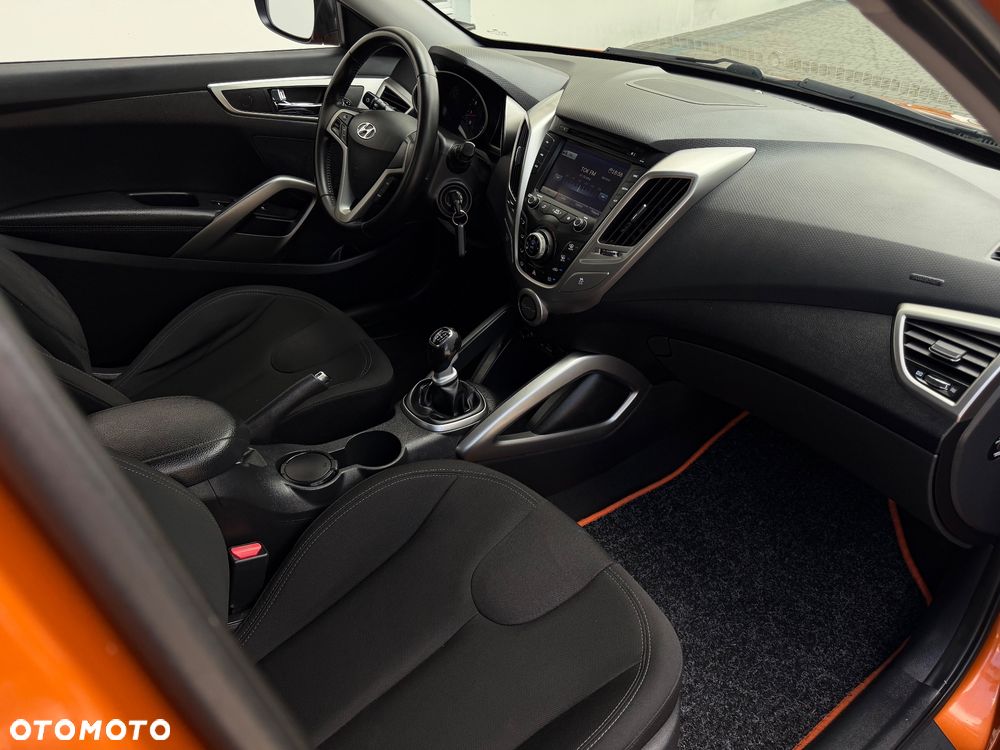 Hyundai Veloster 1.6 Style - 26
