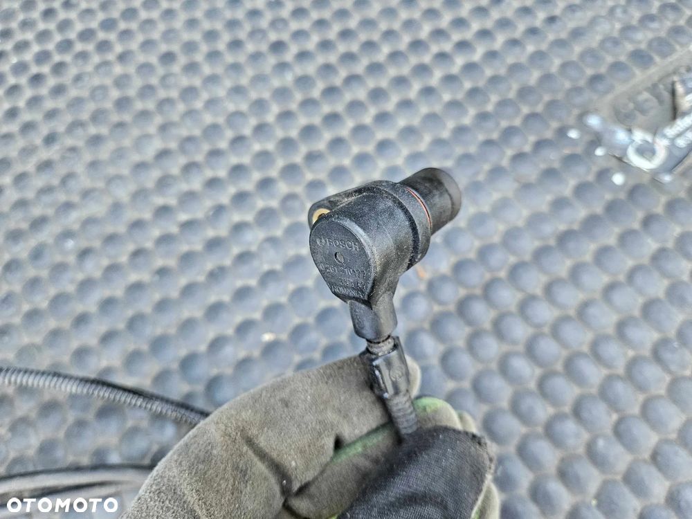 Czujnik 0261210177 07D905377 06C905377 Polozenia Walu Czujnik Stukowy 1.8 T 2.0 ALT FSI Audi A4 B6 B7 VW - 9