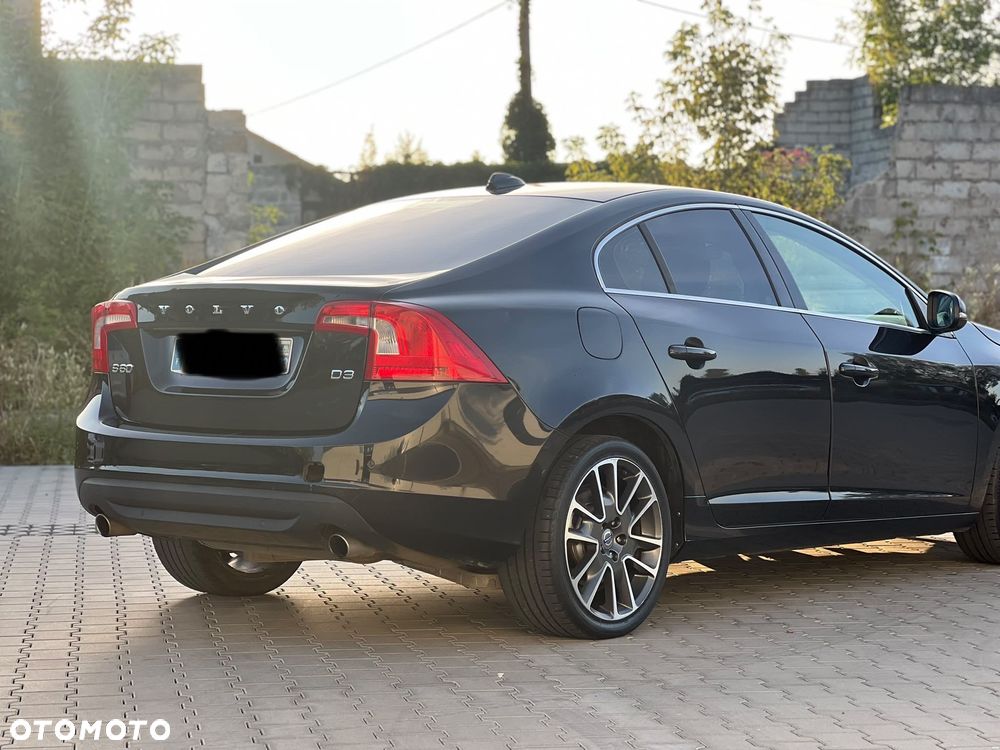 Volvo S60 D3 Geartronic Summum - 4